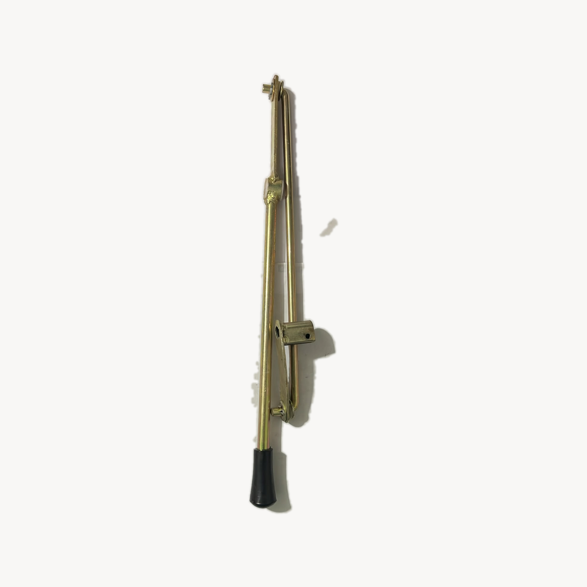 Lever linkage assembly