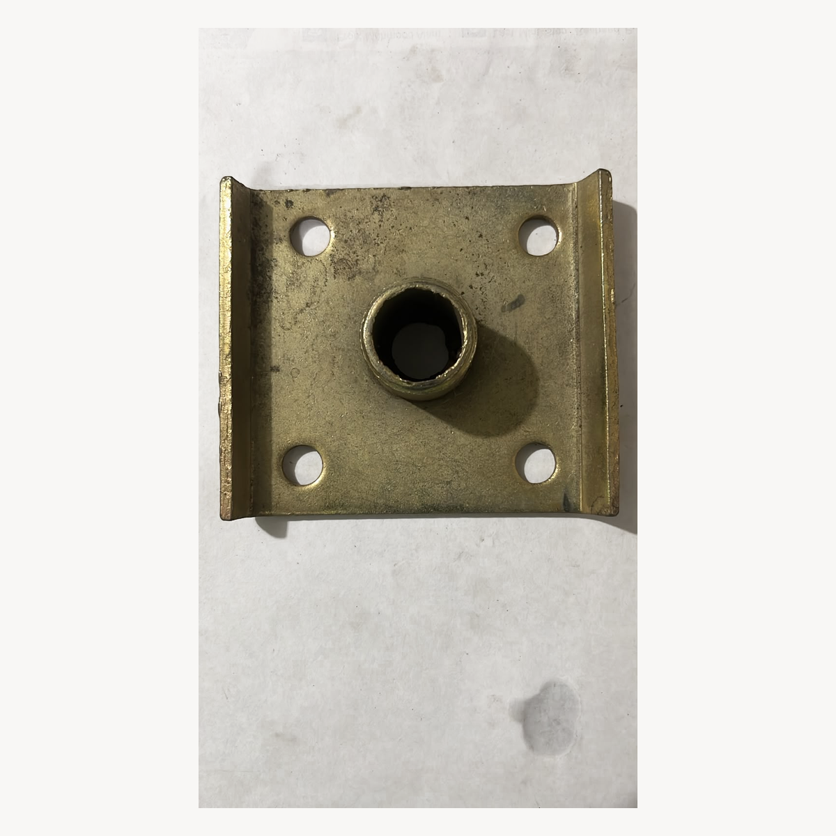 Five-hole bush mount plate